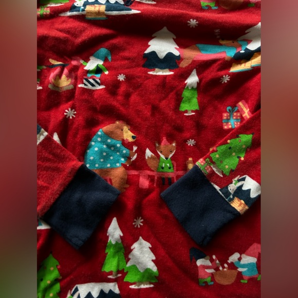 WONDERSHOP Kids Holiday Gnomes Print Long Sleeve Pajama Set. - Picture 5 of 7